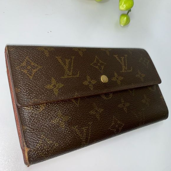 Louis Vuitton Handbags - Authentic Louis Vuitton Monogram Porte Tresor International Wallet